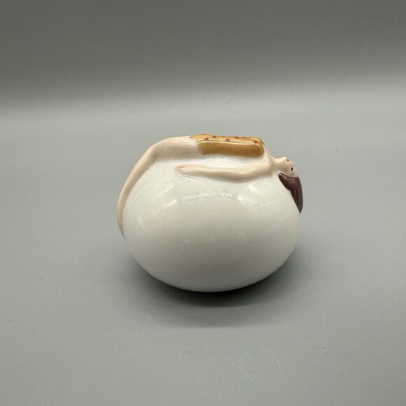 Vintage 1970s Porcelain Paperweight Lady Sunbather Swimsuit Round White - Picture 3 of 7